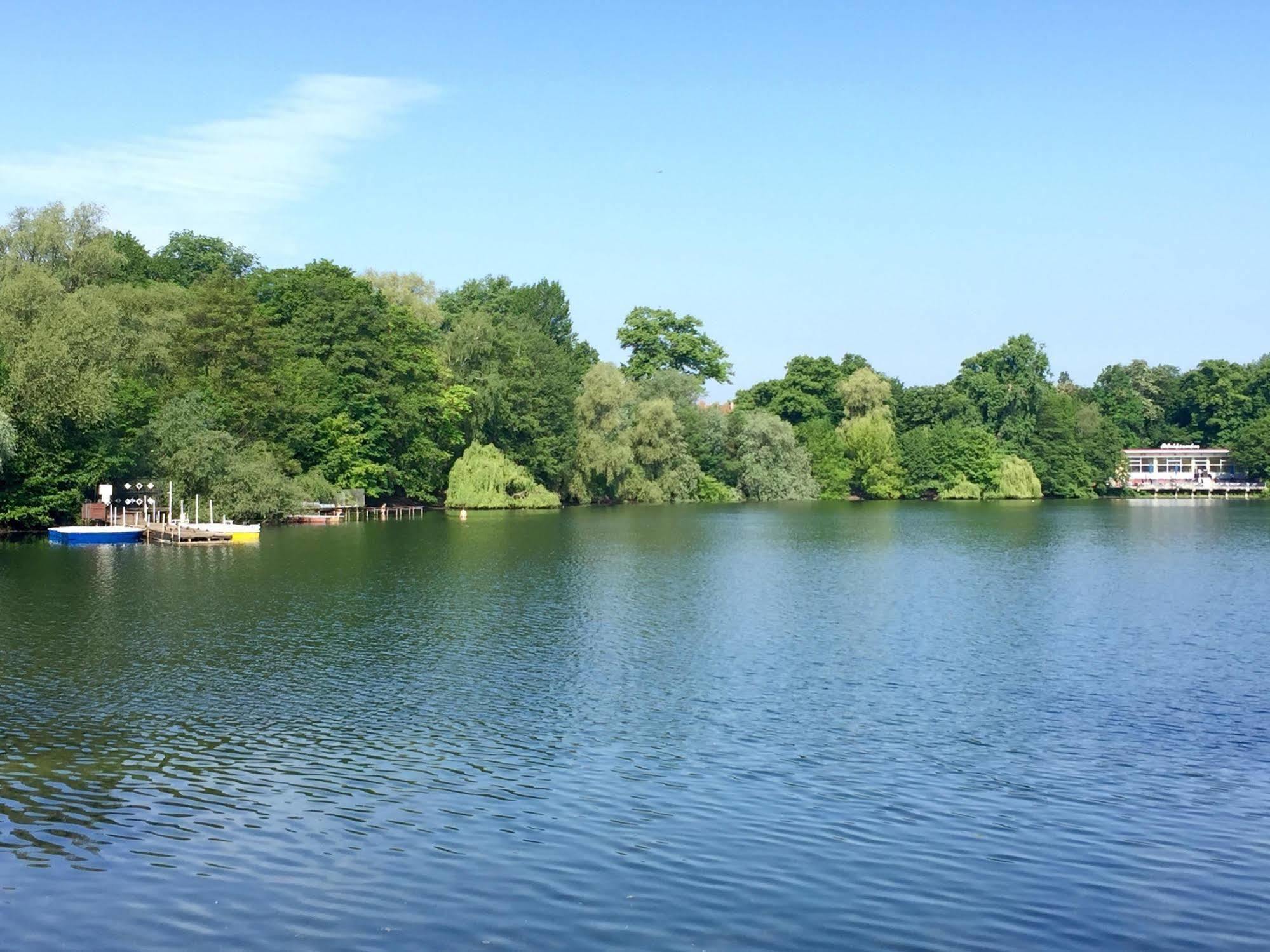 Living Hotel Weissensee Berlin Bagian luar foto